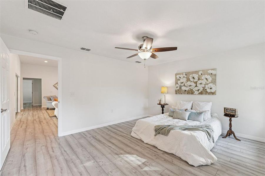 Furnished interior view inside a new home in , Orange City (Image 11).