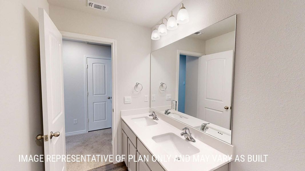 Furnished interior view inside a new home in Saddle Creek, Waco (Image 12).