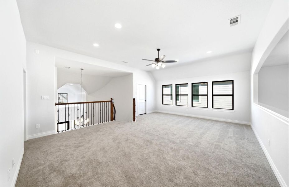 Spacious, unfurnished interior of a new home in The Highlands 55′, Porter (Image 28).