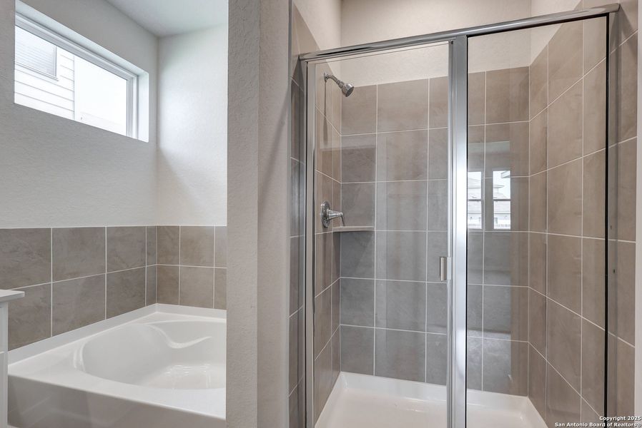 Image 30 of a home in Cinco Lakes. Image 30 of a home in Cinco Lakes.