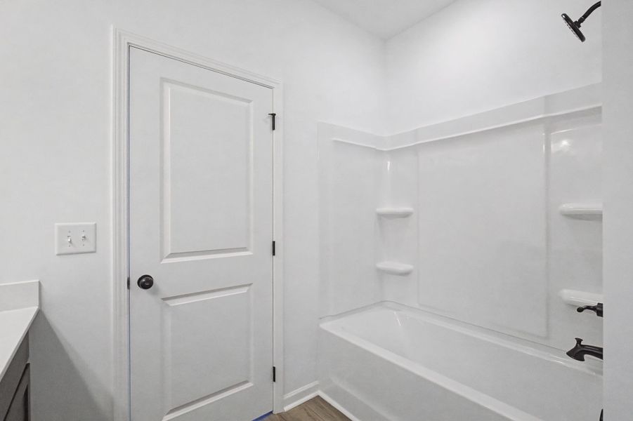 Image 28 of a home in The Oaks.