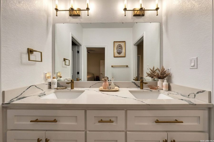Furnished interior view inside a new home in , La Vernia (Image 37).