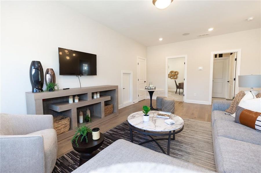 Furnished interior view inside a new home in Aberdeen, Hoschton (Image 39).