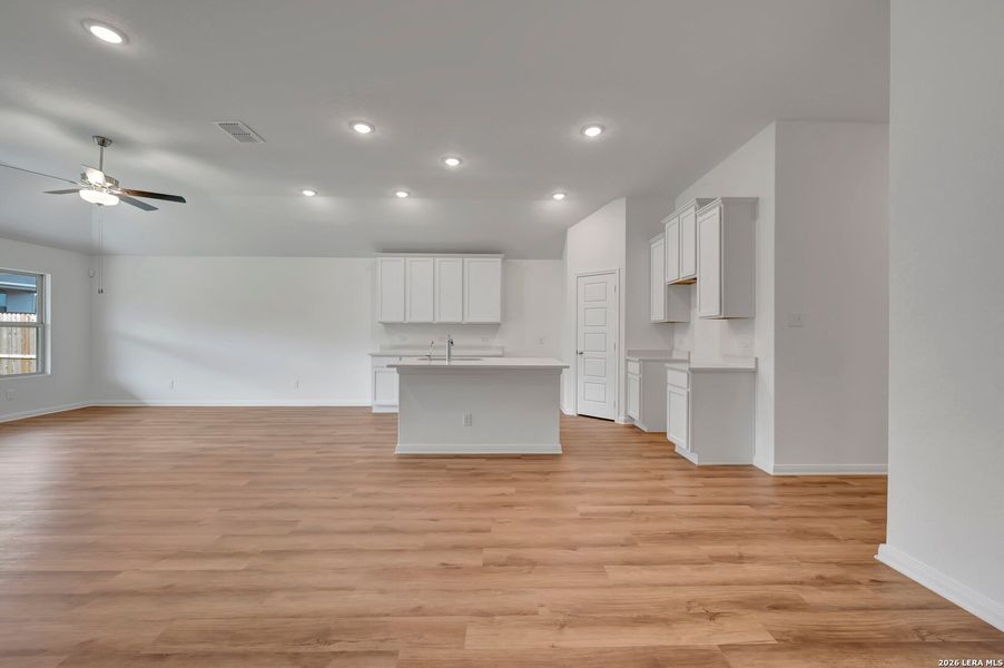 Spacious, unfurnished interior of a new home in Agave, San Antonio (Image 19). Spacious, unfurnished interior of a new home in Agave, San Antonio (Image 19).