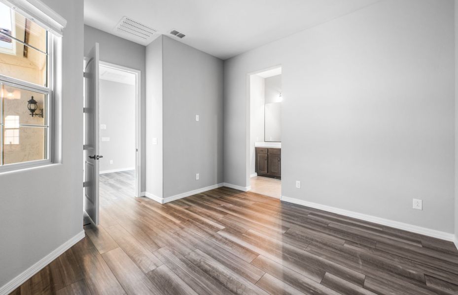 Spacious, unfurnished interior of a new home in Sun City Anthem at Merrill Ranch, Florence (Image 20). Spacious, unfurnished interior of a new home in Sun City Anthem at Merrill Ranch, Florence (Image 20).
