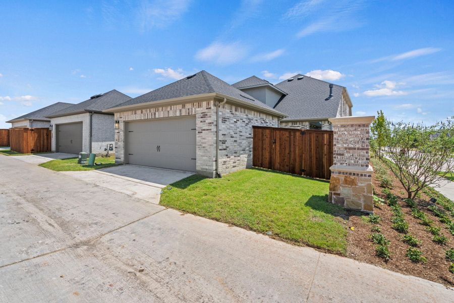 4br New Home in Celina, TX.  - Slide 7