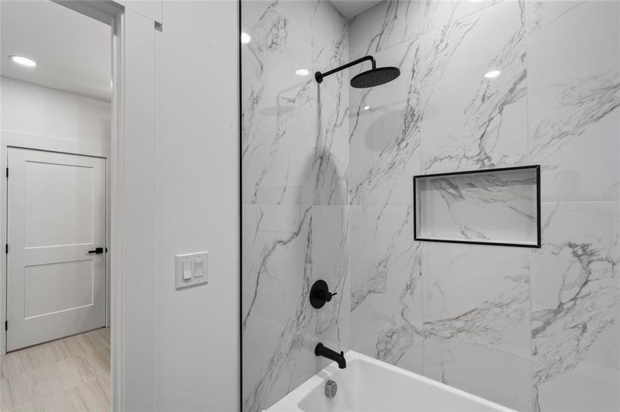 Image 83 of a home in .