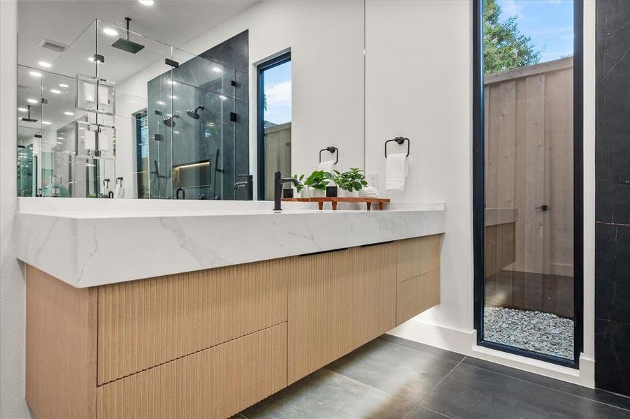 Furnished interior view inside a new home in , Dallas (Image 30). Furnished interior view inside a new home in , Dallas (Image 30).