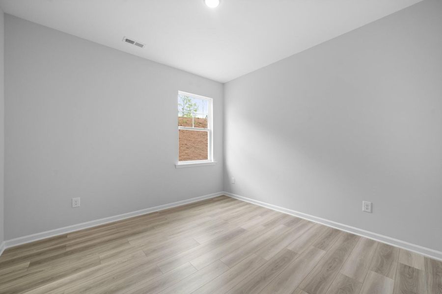 Spacious, unfurnished interior of a new home in Chandler Ridge, McLeansville (Image 22).