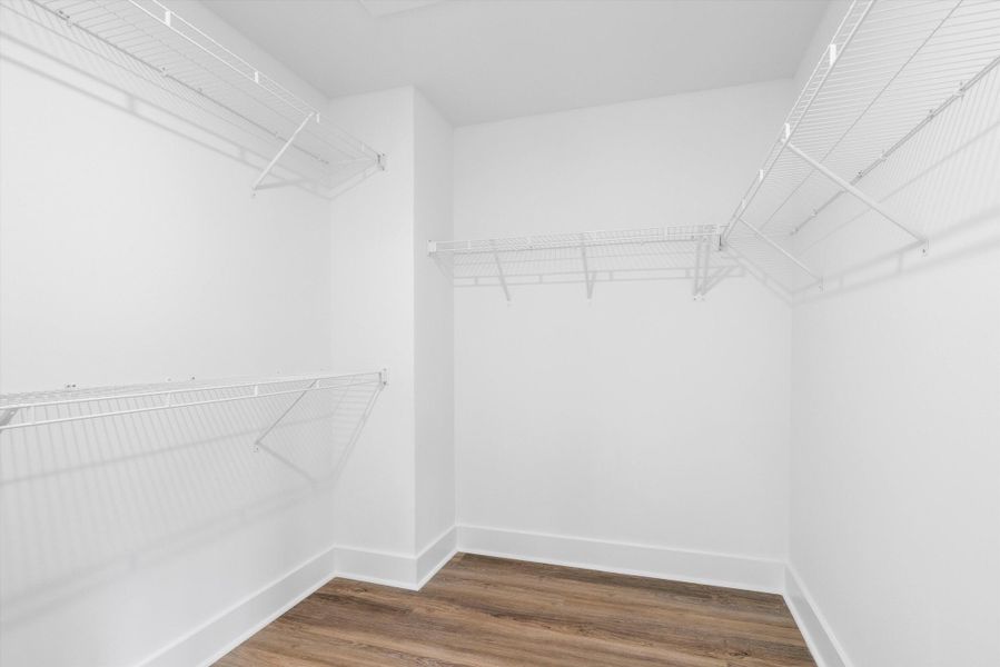 Spacious, unfurnished interior of a new home in , Charleston (Image 17).