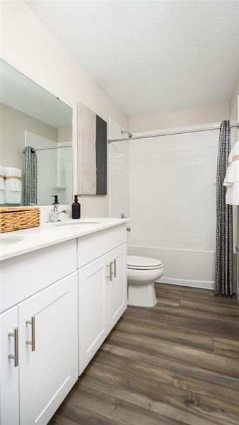 Furnished interior view inside a new home in Pasadena Ridge, Dade City (Image 7).