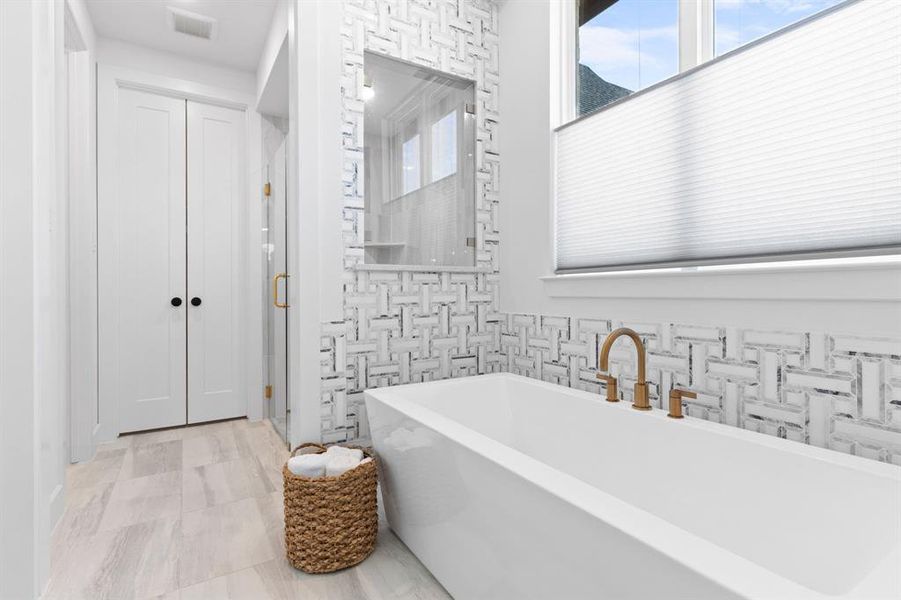 Furnished interior view inside a new home in Mustang Lakes, Celina (Image 10).