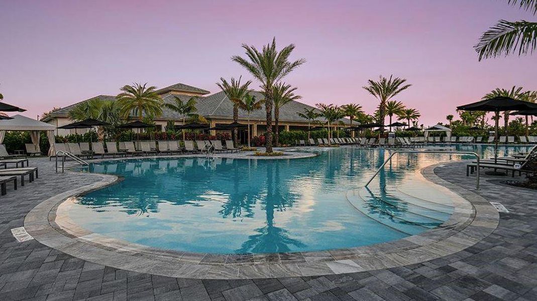 Community amenities in Esplanade at Westview, Kissimmee (Image 24).