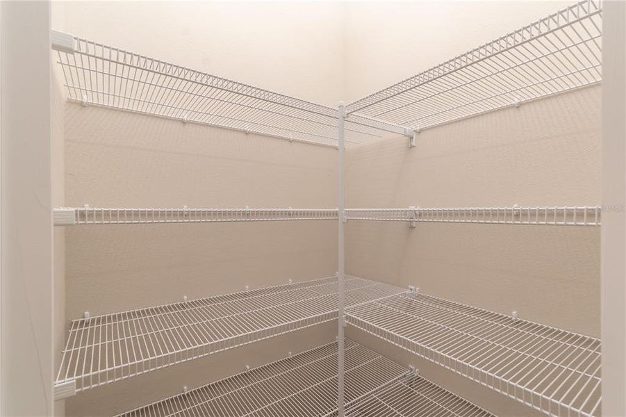 Spacious, unfurnished interior of a new home in , Citrus Springs (Image 18).