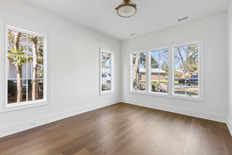 Spacious, unfurnished interior of a new home in , Mount Pleasant (Image 24).
