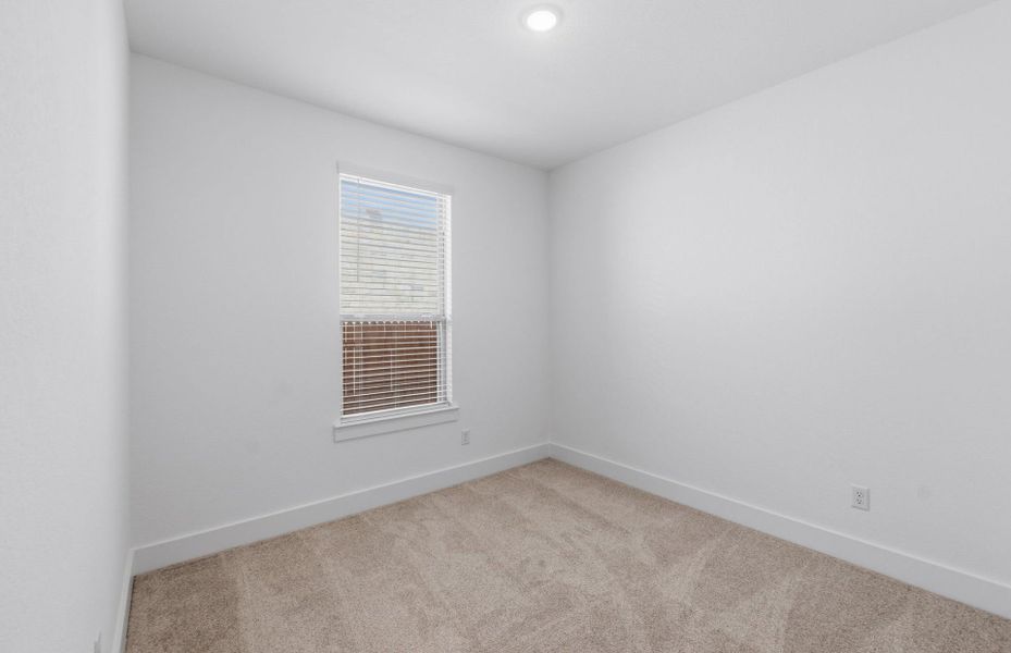 Spacious, unfurnished interior of a new home in Saddleback at Santa Rita Ranch, Liberty Hill (Image 45).