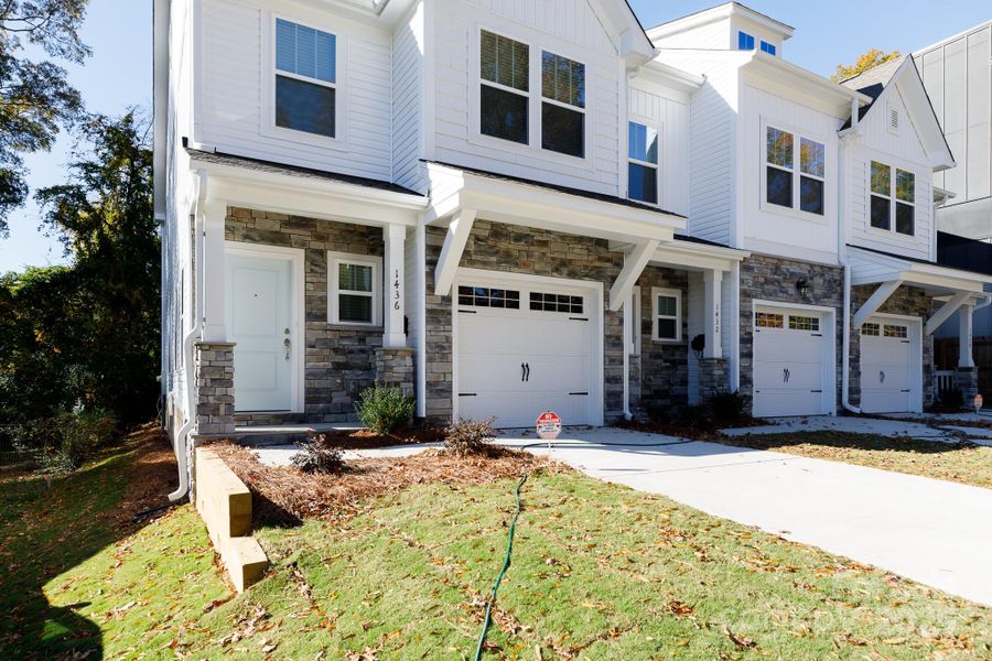 Exterior details and patio area of a home in , Charlotte (Image 4).