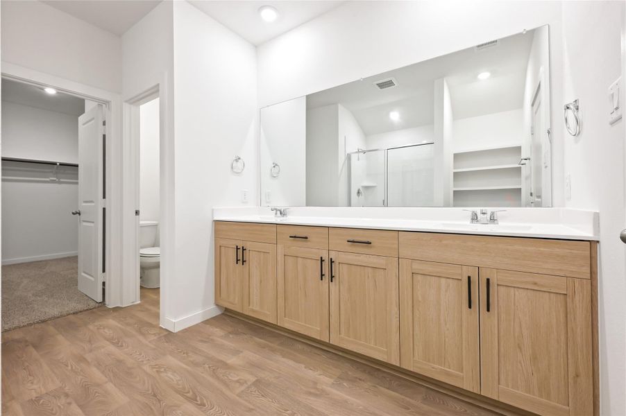 Furnished interior view inside a new home in Blue Heron Estates, Beasley (Image 12).