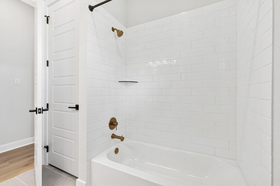 2nd Bathroom 2nd Bathroom