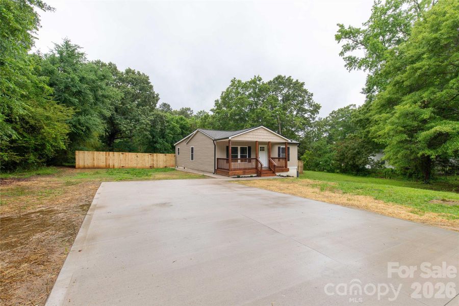 Image 32 of a home in .