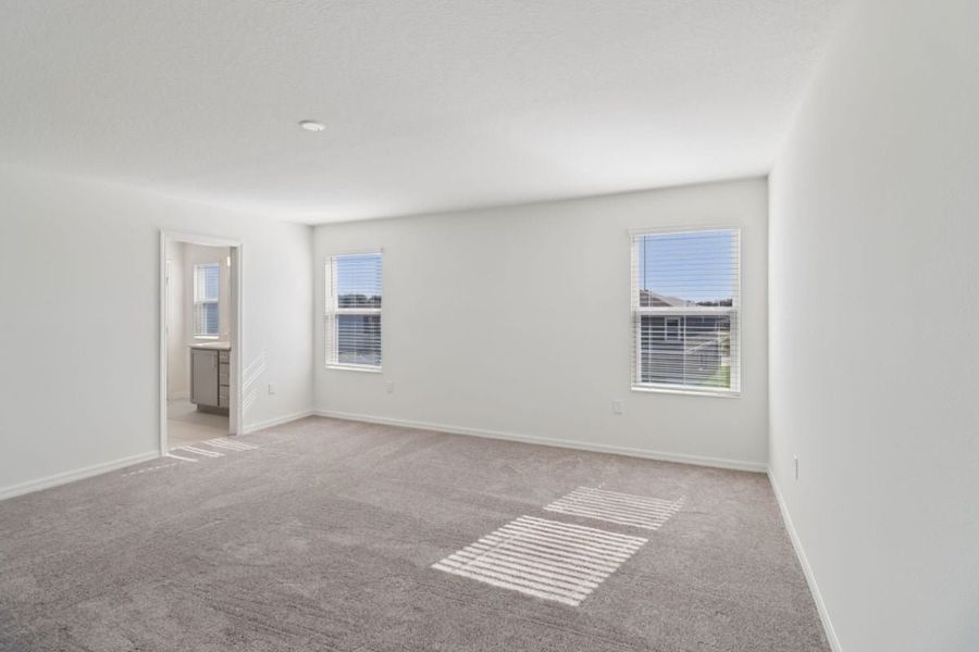 Spacious, unfurnished interior of a new home in Silver Lake Estates I, Leesburg (Image 8).