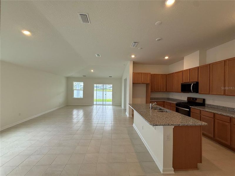 Image 17 of a home in Whiteview Village.