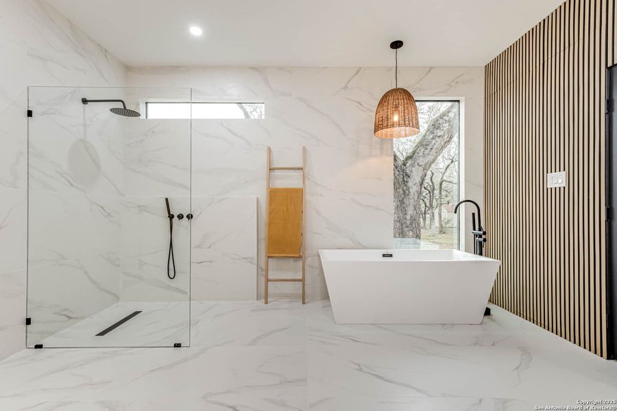 Furnished interior view inside a new home in , Floresville (Image 8).