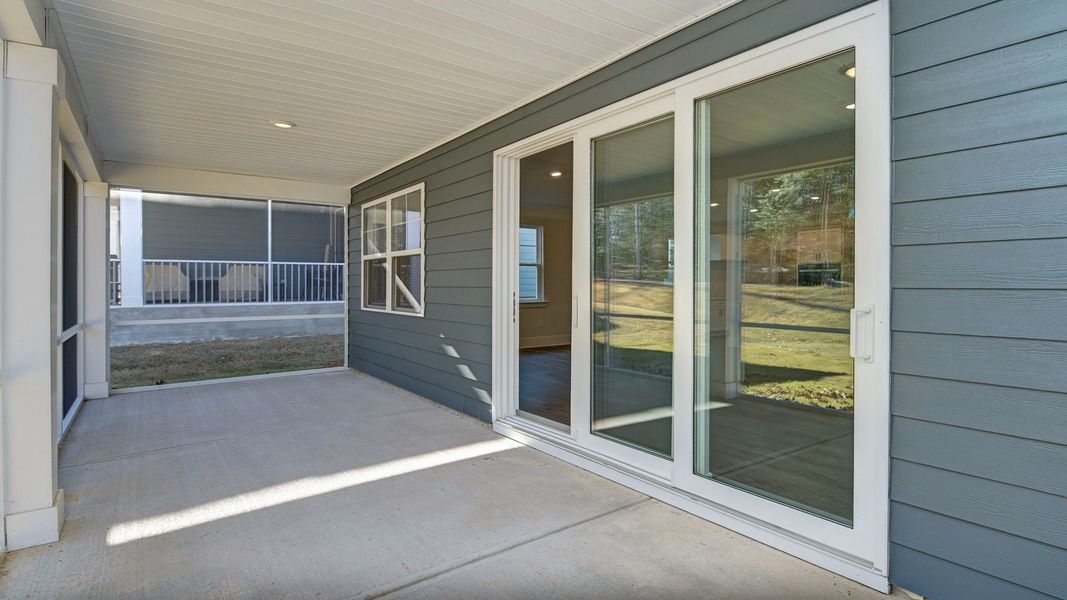 Representative exterior details of a home built from the Eaton by D.R. Horton in Lake Tide Summit, Chapin (Image 3).