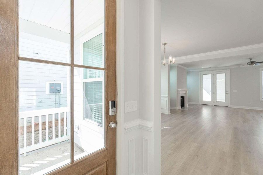 Spacious, unfurnished interior of a new home in Sweetgrass Station, Summerville (Image 27).