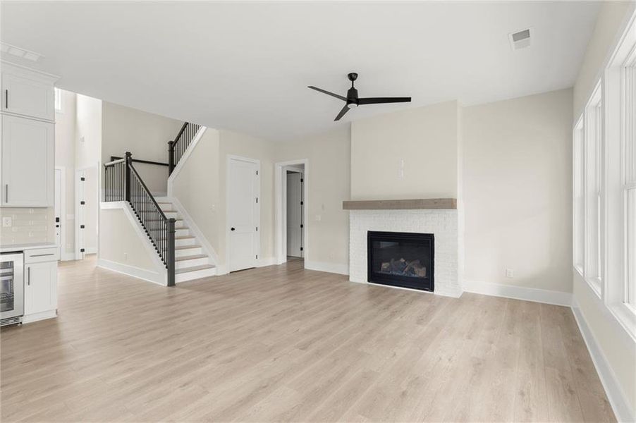 Spacious, unfurnished interior of a new home in Hillgrove Preserve, Powder Springs (Image 36).