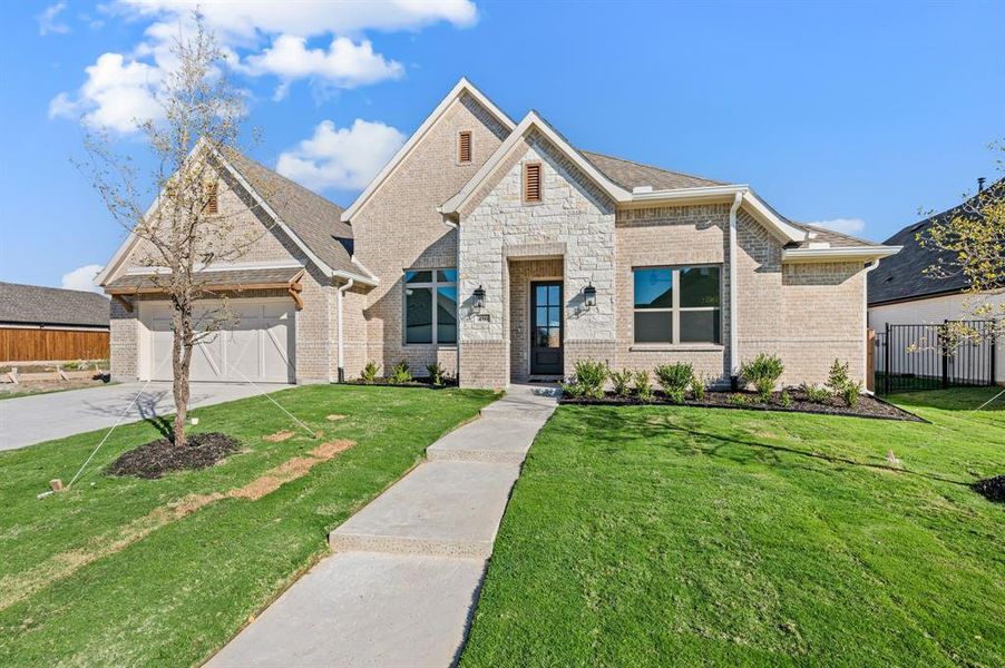 Exterior details and patio area of a home in LeTara, Haslet (Image 23).