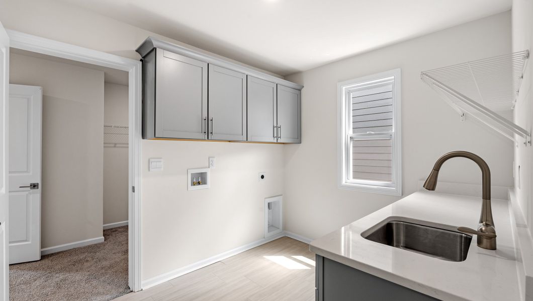 Furnished interior view inside a new home in Williams Ridge, Woodruff (Image 13).