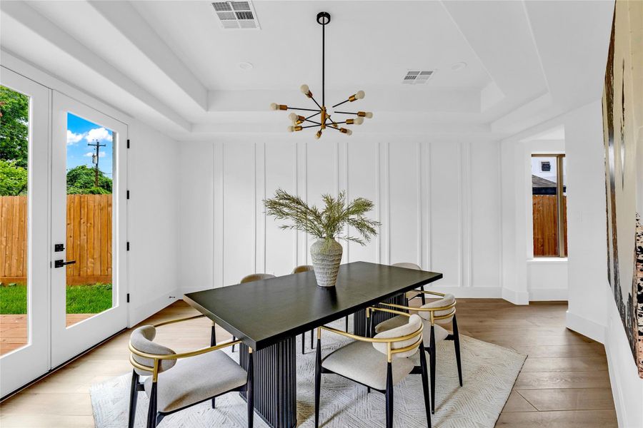 Elegant ceiling and wall details add character and charm. Elegant ceiling and wall details add character and charm.