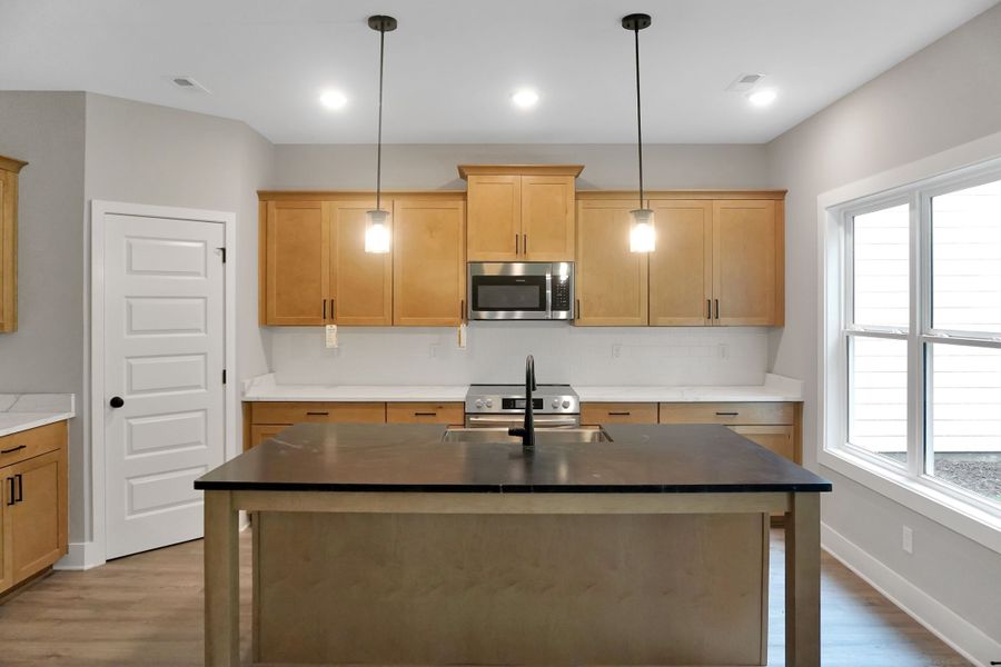Representative furnished interior of a home built from the Anderson by Parkside Builders in Givens Park, Chattanooga (Image 16).
