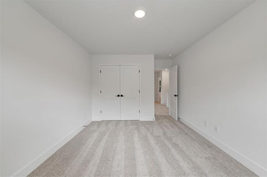 Spacious, unfurnished interior of a new home in Canterbury Villas, Carrollton (Image 23).