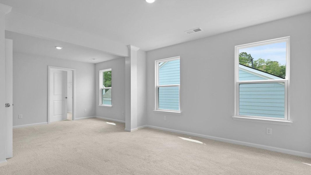 Spacious, unfurnished interior of a new home in Founders Corner, Lincolnville (Image 20).
