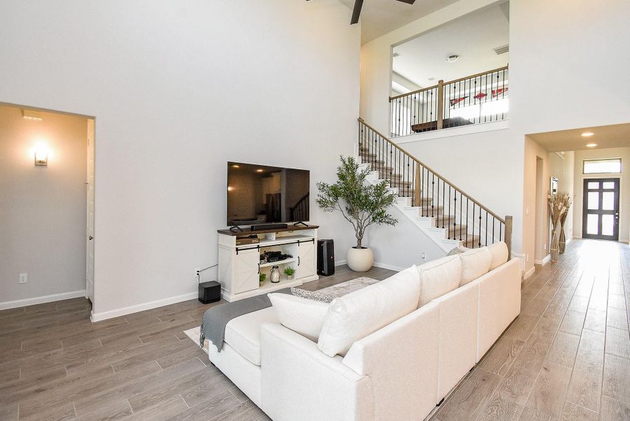 Furnished interior view inside a new home in Stonecreek Estates 50', Richmond (Image 12).
