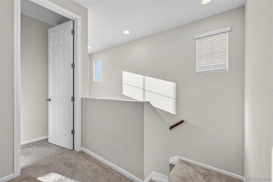 Spacious, unfurnished interior of a new home in , Aurora (Image 20).