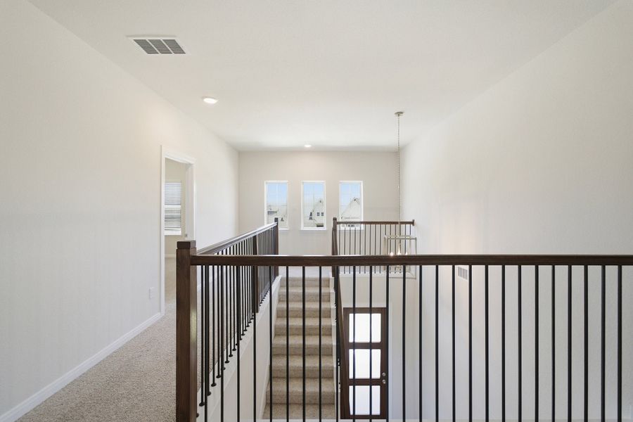 Image 59 of a home in La Terra.