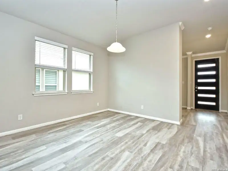 Spacious, unfurnished interior of a new home in Thomas Pond, San Antonio (Image 13). Spacious, unfurnished interior of a new home in Thomas Pond, San Antonio (Image 13).