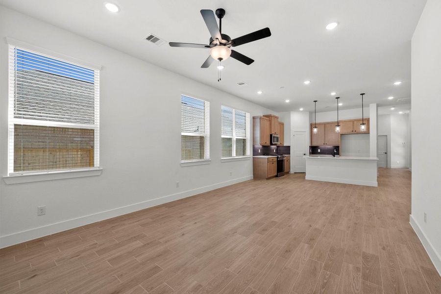 Spacious, unfurnished interior of a new home in The Woodlands Hills, Willis (Image 7).