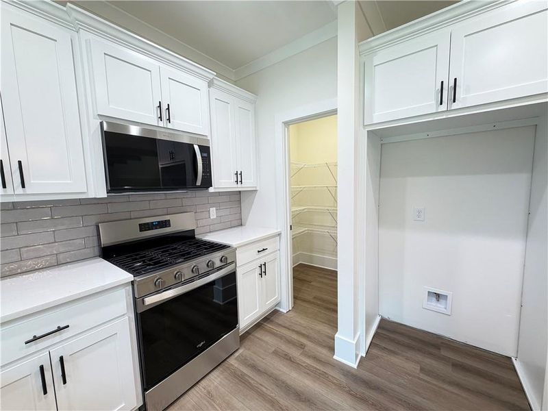 Furnished interior view inside a new home in , Jefferson (Image 8).