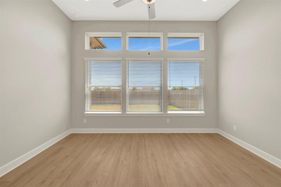 Spacious, unfurnished interior of a new home in Harvest Green - Reserve Collection, Richmond (Image 25).