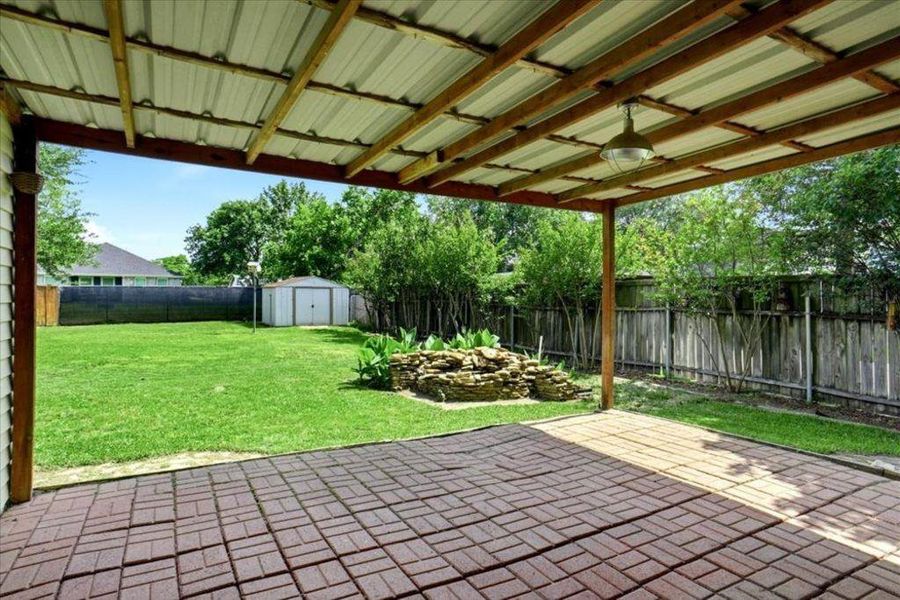 Exterior details and patio area of a home in , Itasca (Image 22).