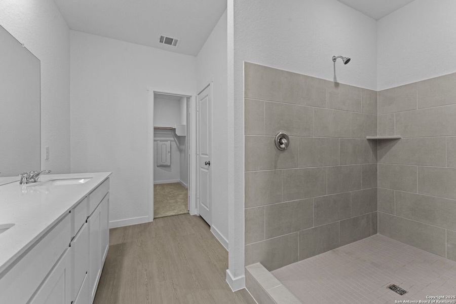 Furnished interior view inside a new home in , New Braunfels (Image 5).