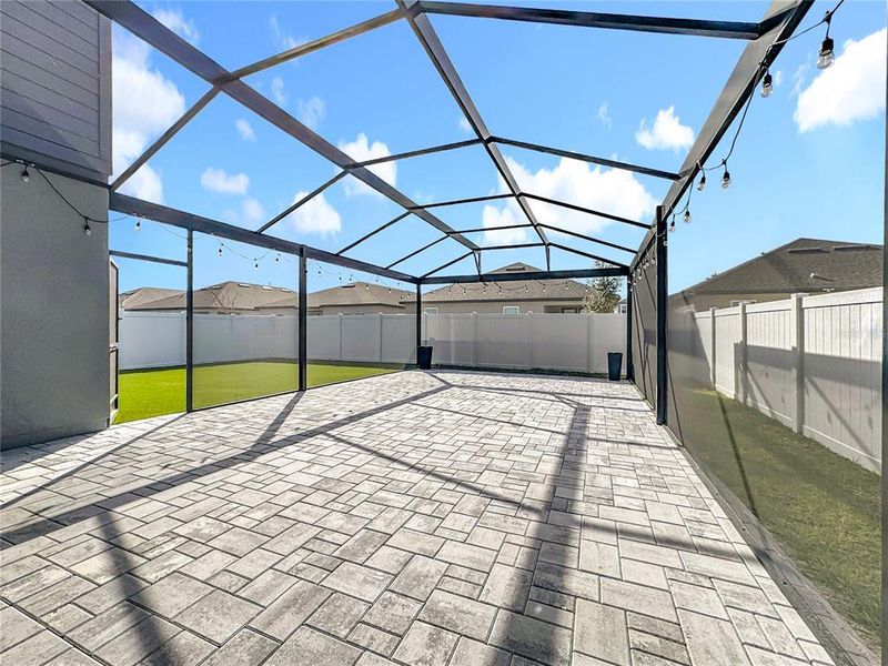 Exterior details and patio area of a home in Sunbrooke, St. Cloud (Image 34).