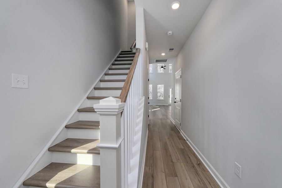 Spacious, unfurnished interior of a new home in Bally Castle, Murrells Inlet (Image 20).