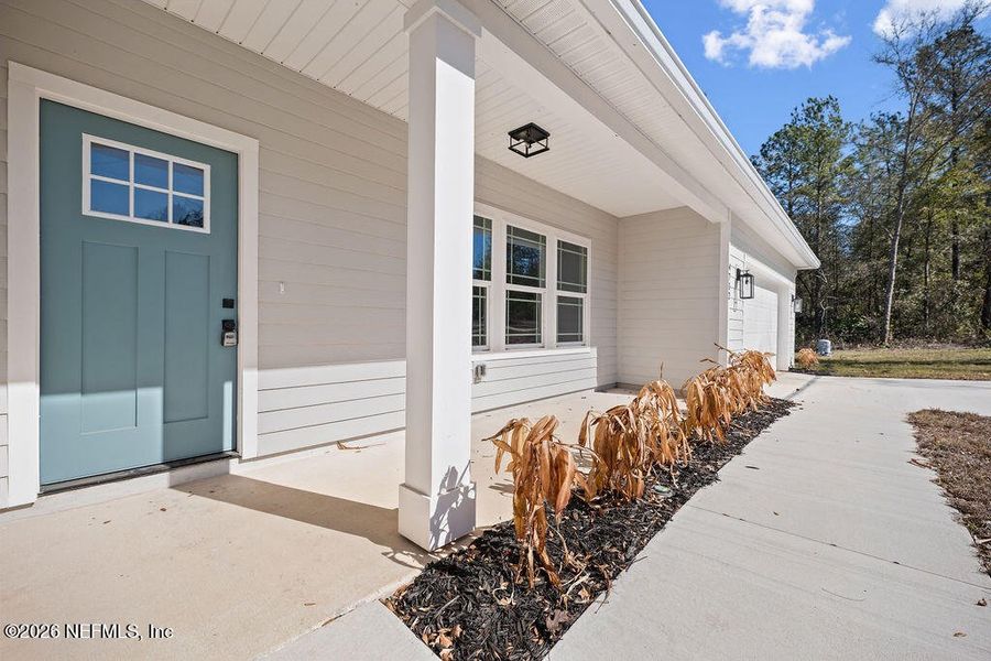 Exterior details and patio area of a home in , Middleburg (Image 23).