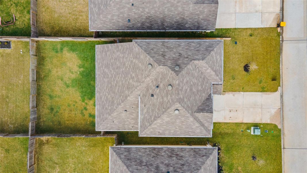 Exterior details and patio area of a home in , Willis (Image 25).