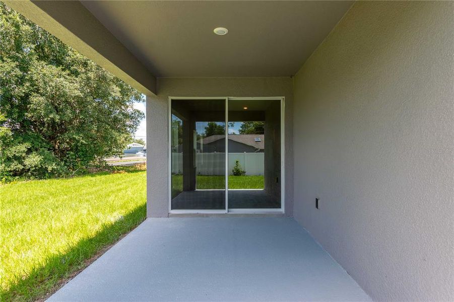Exterior details and patio area of a home in , Ocala (Image 22).